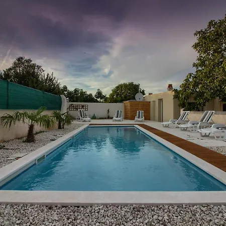 Wonderful Antonici With Private Pool Near Pula - Wiibuk * Ližnjan