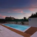 Villa Wonderful Antonici With Private Pool Near Pula - Wiibuk