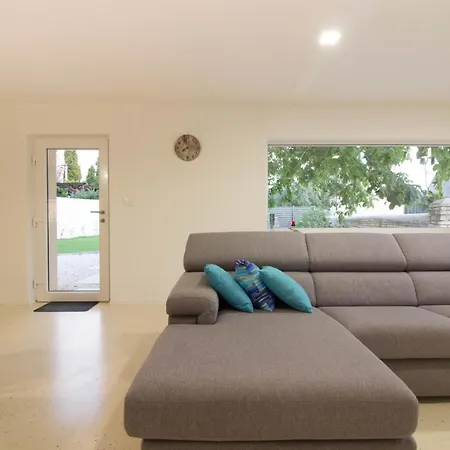 Wonderful Antonici With Private Pool Near Pula - Wiibuk Villa Ližnjan