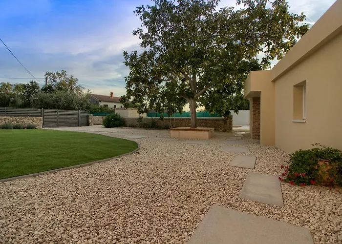 Villa Wonderful Antonici With Private Pool Near Pula - Wiibuk